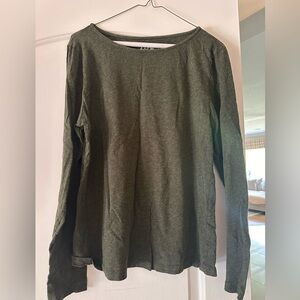 J Crew Women’s OLIVE Green Artist Tee Size XL Long Sleeve